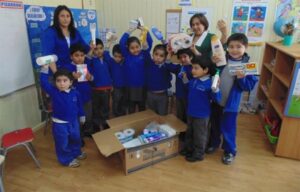 En la escuela de San Gregorio recolectan útiles de aseo para vecinos de Valparaíso