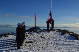 Base Naval Antártica “Arturo Prat” rinde homenaje a mártir caído