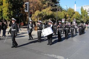 Desfile dominical estuvo a cargo de la Armada