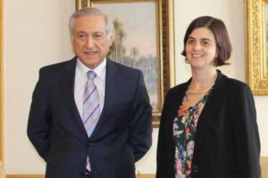 Canciller y ministra del Sernam analizan compromisos internacionales