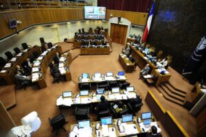 Senado aprueba designación de juez Carlos Cerda