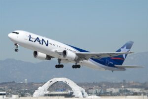 Conoce los vuelos que se cancelan y reprograman entre Santiago y Punta Arenas