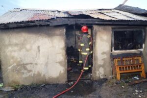 Incendio consumió mediagua