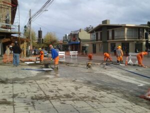 Rápido avance en pavimentación de calles céntricas