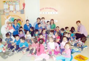 Mujeres celebraron junto a los niños y al “Conejito”