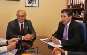Alcalde Emilio Boccazzi destacó alianza estratégica con la Universidad de Magallanes