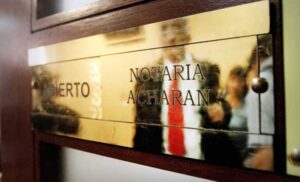 Notarios son sancionados con cuatro meses de suspensión