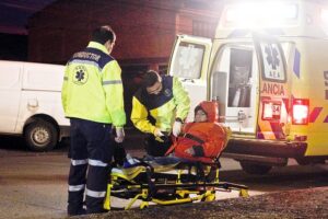 Dos conductores huyen tras dejar a personas lesionadas