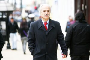Aumentar número de parlamentarios no asegura un mejor desarrollo democrático en el país