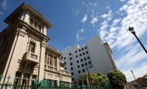 Doce funcionarios municipales viajan por reunión con Pffefer y ayuda a Valparaíso