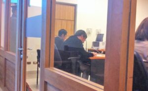 Deberá firmar ante la fiscalía por incumplir en dos medidas cautelares