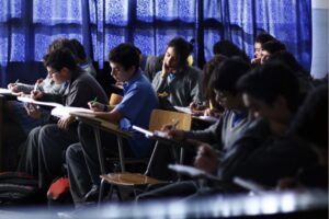 Reducirán pruebas y cantidad de alumnos