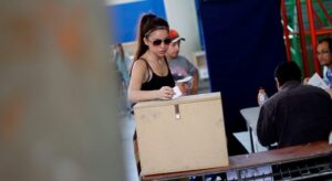 Diputados aprueban voto de chilenos en el exterior