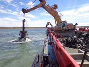 Finalizan obras de dragado en canal de acceso a Bahía Chilota y Porvenir