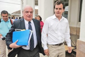Hijo de Hernán Larraín cumplirá pena en libertad por homicidio