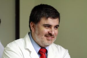 Llegan subsecretario de Salud Pública y ministro de Transportes y Telecomunicaciones
