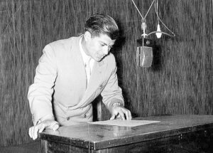 Homenajes a Daniel Ruiz Oyarzo, “La voz” de Magallanes