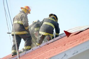 Rápido accionar bomberil evitó desgracia en casa fiscal del Barrio Sur de Punta Arenas