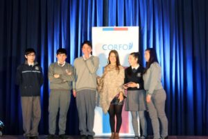 Con 350 estudiantes Santo Tomás y Corfo lanzan programa de emprendimiento escolar
