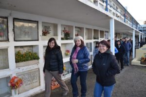 Funcionarios de Salud participan de “Día del Desafío” con caminata por Cementerio Municipal