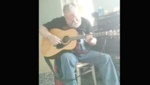 Viral: El “guitarrista” con menos paciencia del mundo