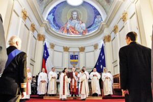 Obispo Bernardo Bastres llama a seguir  ejemplo heroico de Prat en Te Deum de 21 de Mayo