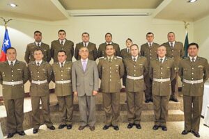 Ascenso a funcionarios de Carabineros