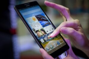 En Argentina buscan que telefonía móvil sea declarado servicio público