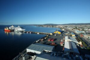 Flies avizora disponibilidad de recursos para  construcción de puerto en Punta Arenas