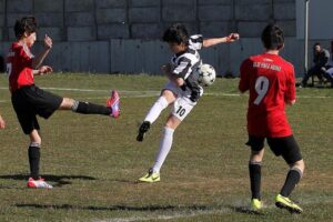 Con ocho encuentros continúa el torneo de futbolito