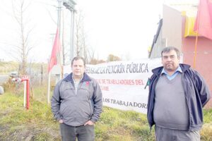 Trabajadores del Sename en Río de Los Ciervos deponen paro tras llegar a acuerdo