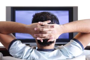 ¡Sentarse señores!, pero frente a un buen televisor, que el partido va a comenzar