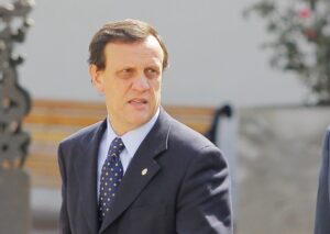 Rector de U. Católica defiende rechazo al aborto