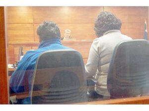 Padre detenido por golpear y violar a su hija de 11 años