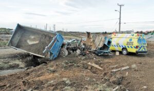 Chofer falleció tras volcar camión por falla mecánica