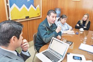 Gendarmería y Salud acuerdan mejorar condiciones  de reclusos