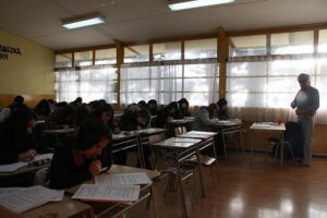 Institutos profesionales no podrán impartir carreras pedagógicas, según Contraloría