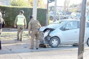 Daños en dos vehículos tras colisión por alcance