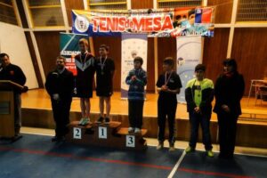 Natalinos arrasaron en las finales regionales del tenis de mesa escolar
