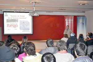 Alumnos de Inacap asisten a charlas sobre educación ambiental