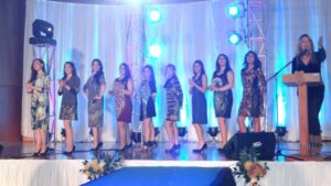 Candidatas a Reina de Porvenir participaron del Desfile de Modas 2014