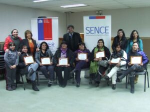 Sence certificó a 11 trabajadoras jefas de hogar  a través de Becas Laborales