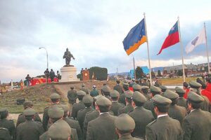 Bomberos conmemoró su día nacional con celebración en el monumento “Santiago Violic”