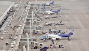 LAN tiene estrictas medidas de seguridad para cada uno de sus vuelos en Boeing
