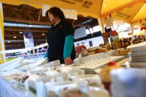 Hasta el domingo 29 estará abierto el Salón Microempresarial