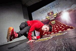 Puntarenense gana competencia de breakdance Red Bull BC One Chile
