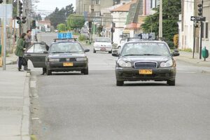 Asociación de taxis y  colectivos tiene registro  de todos sus choferes