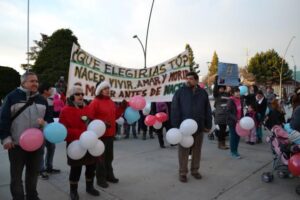 Iglesias marchan contra el aborto en Puerto Natales