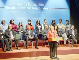 Concretan anuncio de Centro de Formación Técnica para Magallanes