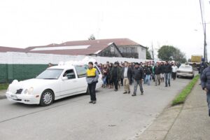 En Ancud sepultaron a joven asesinada  por su conviviente en Punta Arenas
